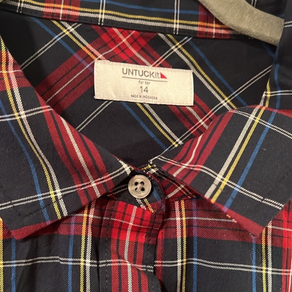 Untuckit Boys size 14, red black plaid with yellow and green. Never worn - Picture 3 of 4